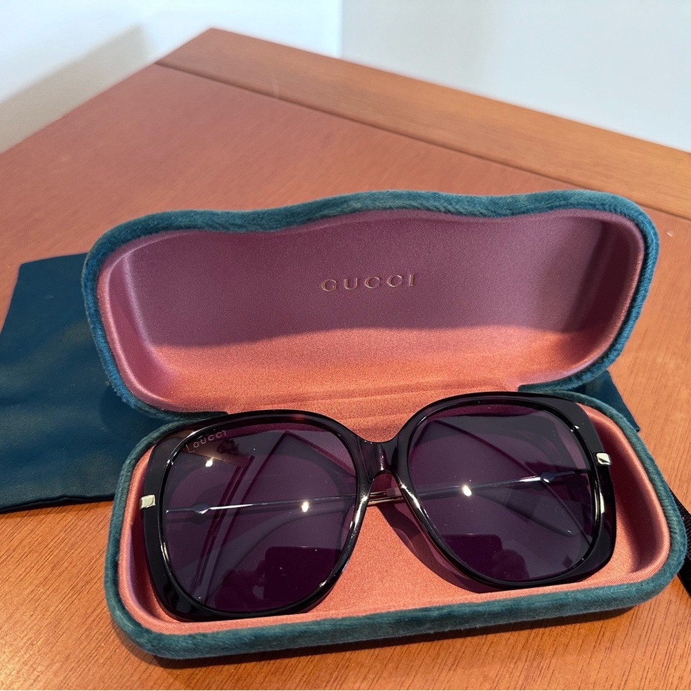 Gucci Black Oversized Square Sunglasses